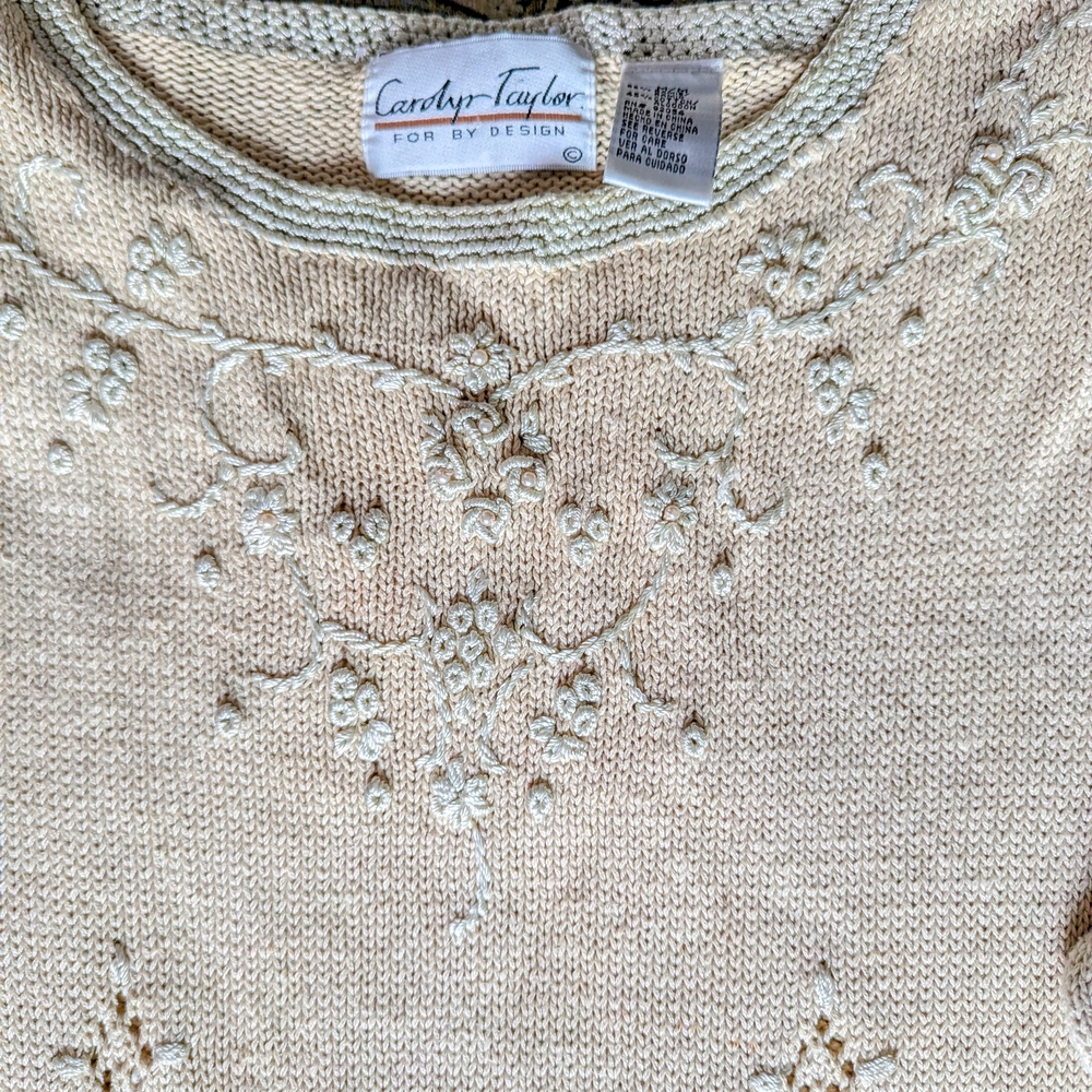 Carolyn Taylor Cream Sweater with Lace Details - Picture 2 of 10